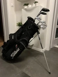 Prodám golfovou výbavu Titleist pro leváka